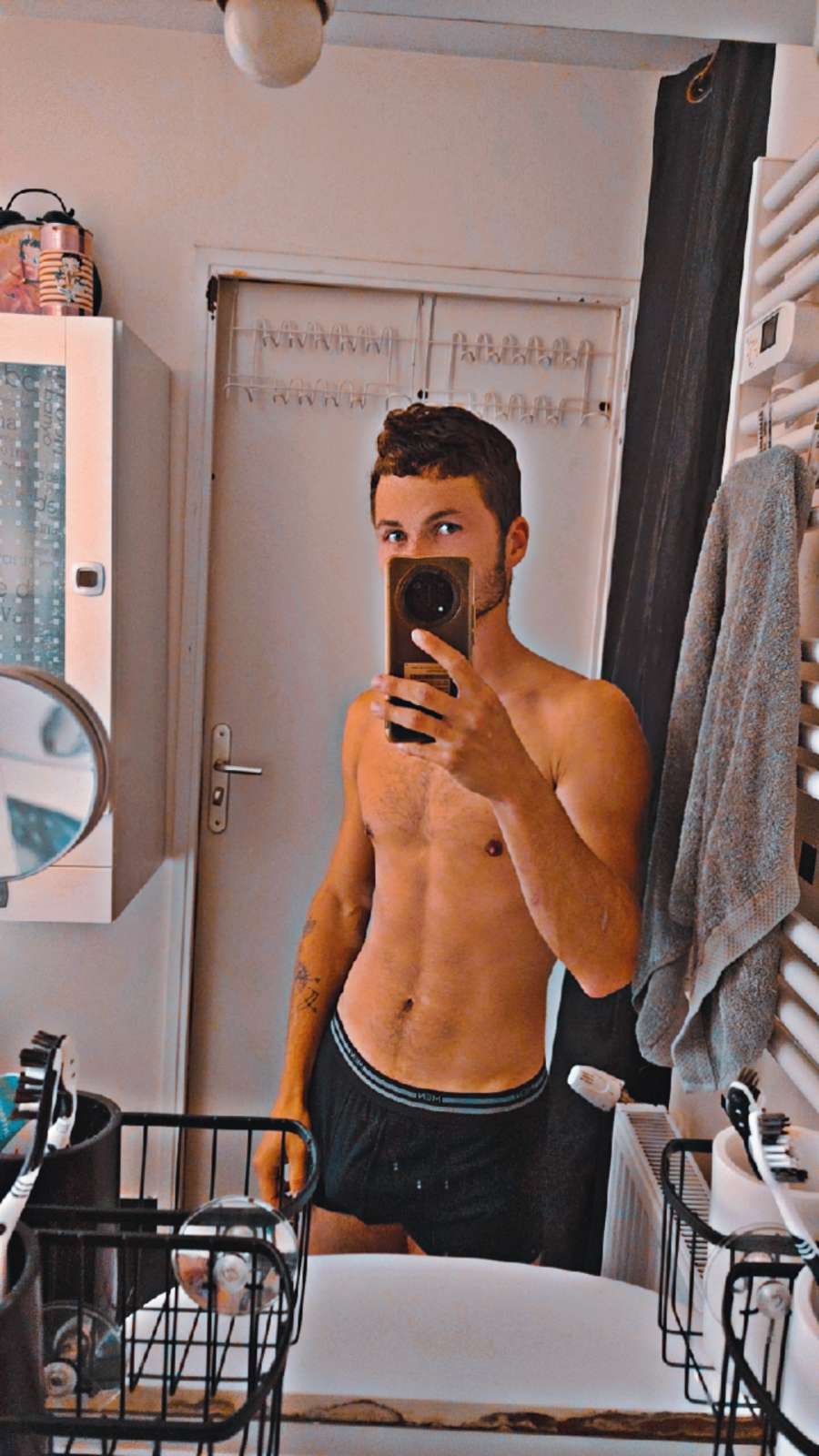 Profil de Roxan, 22 ans, Escort Gay Canada à Banff