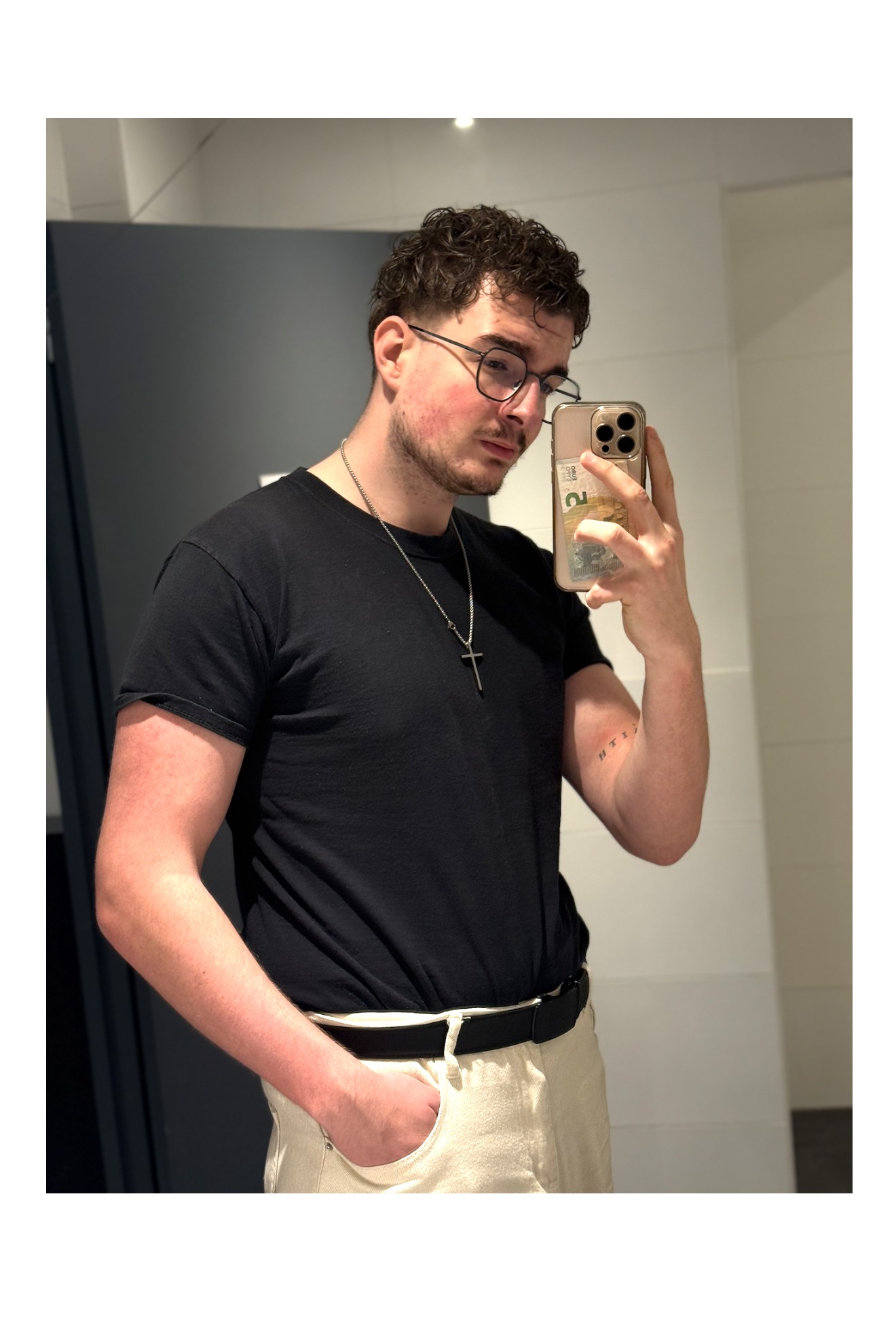 Profil de Rollin, 20 ans, Escort Gay Canada à Kitscoty
