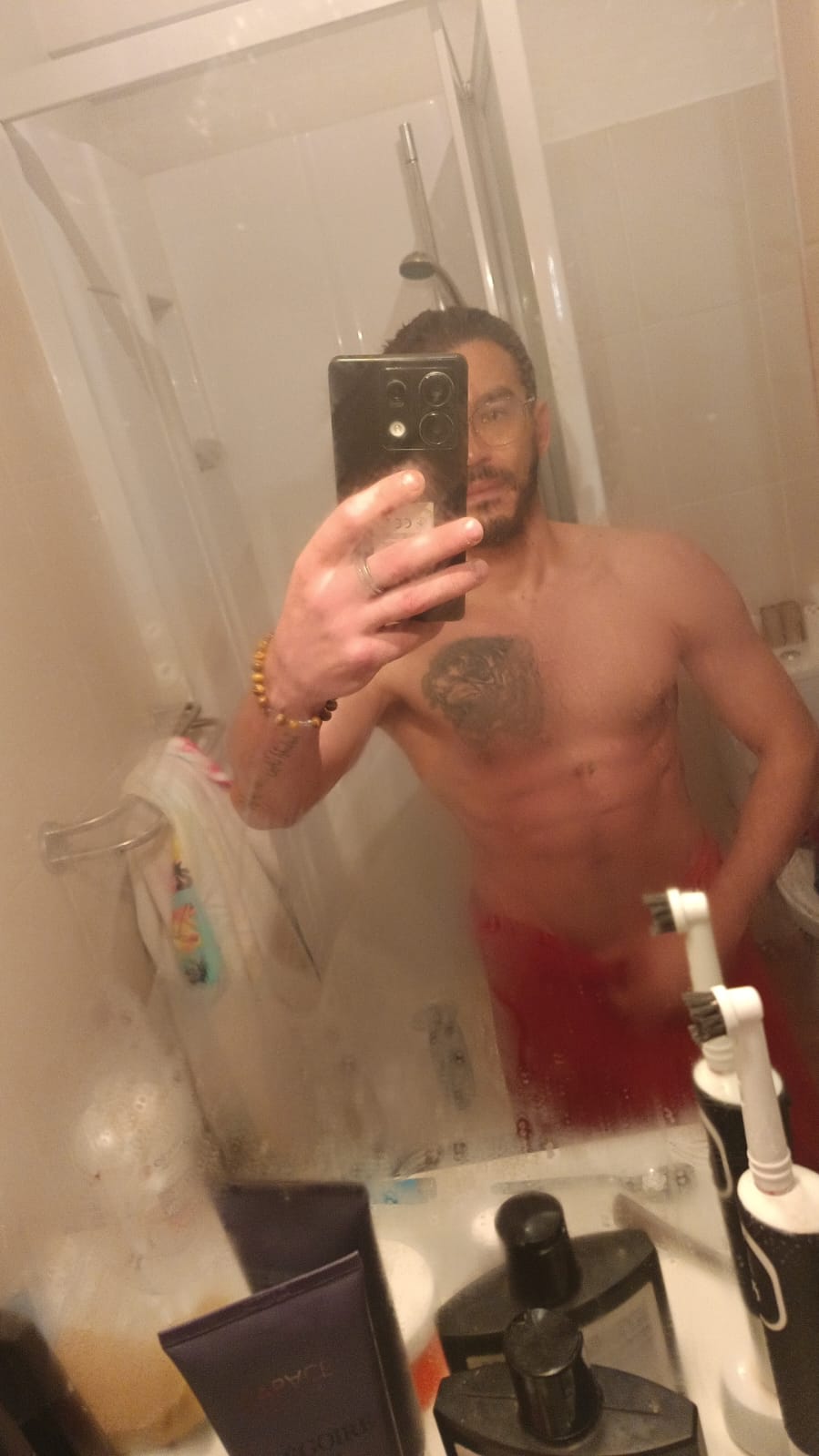 Profil de Alexandro, 32 ans, Escort Gay Canada à Taber