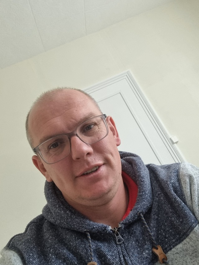 Profil de Raian, 44 ans, Escort Gay Canada à Sainte-Florence