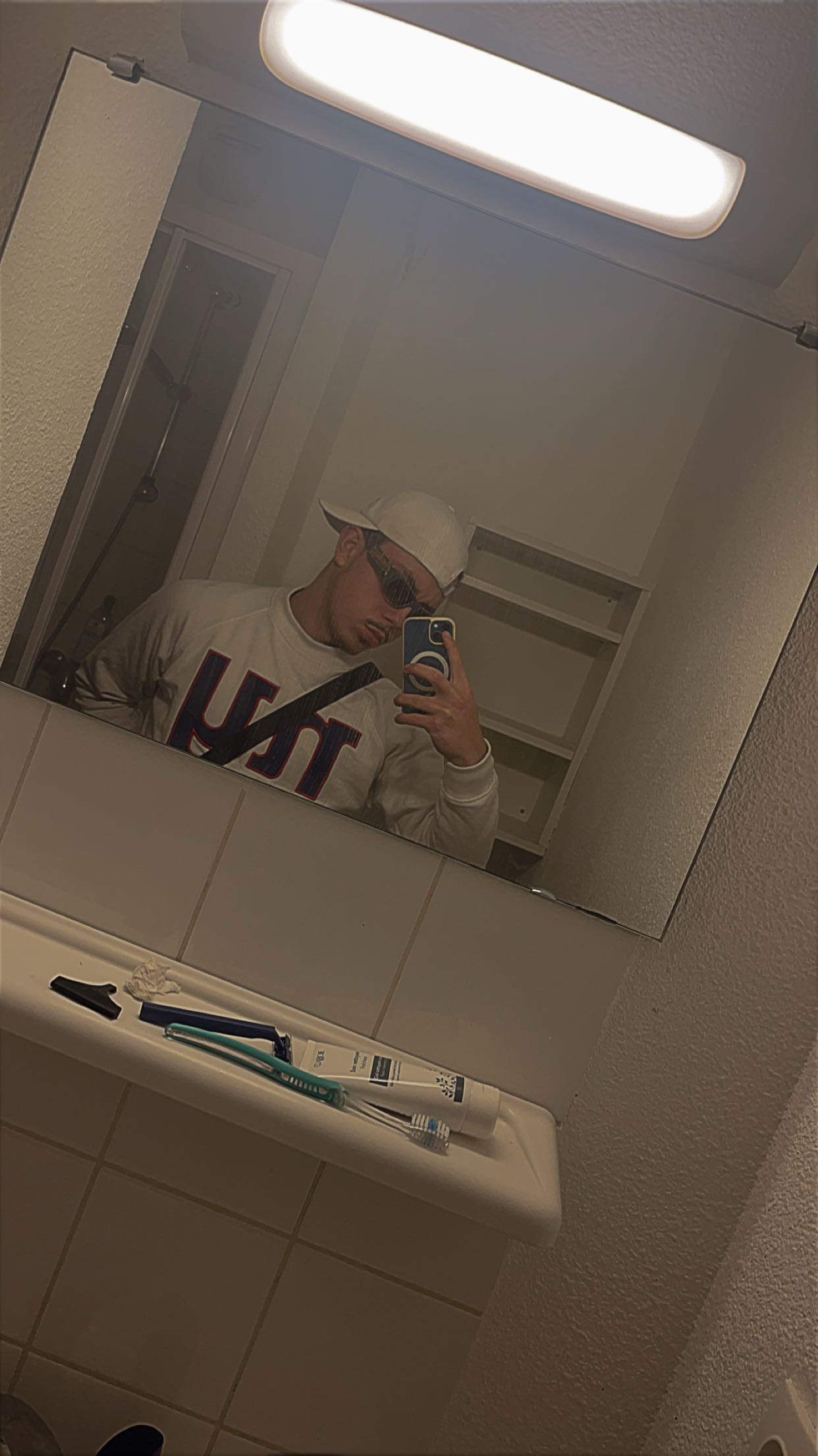 Profil de Ilario, 22 ans, Escort Gay Canada à Black Diamond