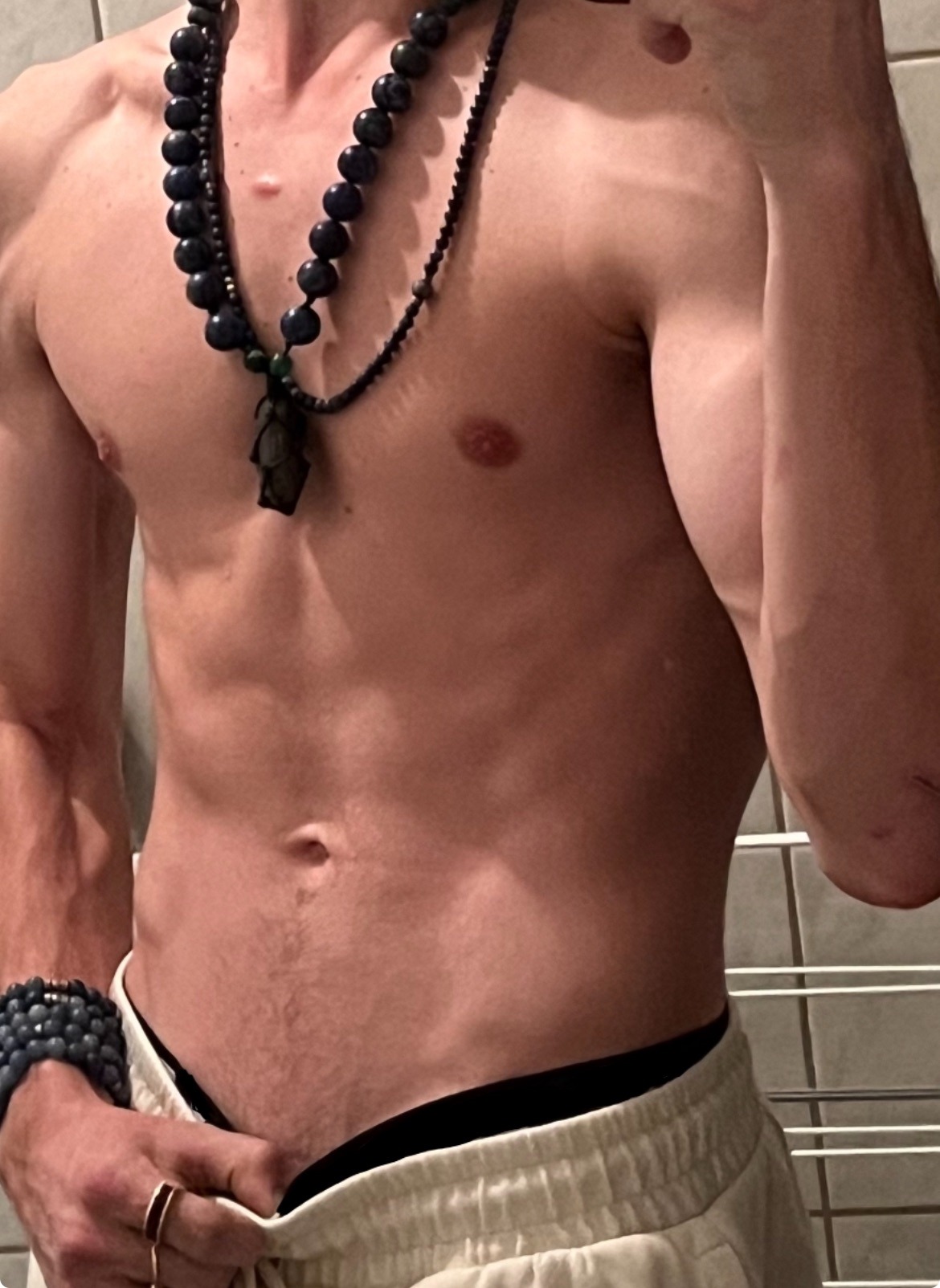 Profil de Gwendy, 22 ans, Escort Gay Canada à Brooks