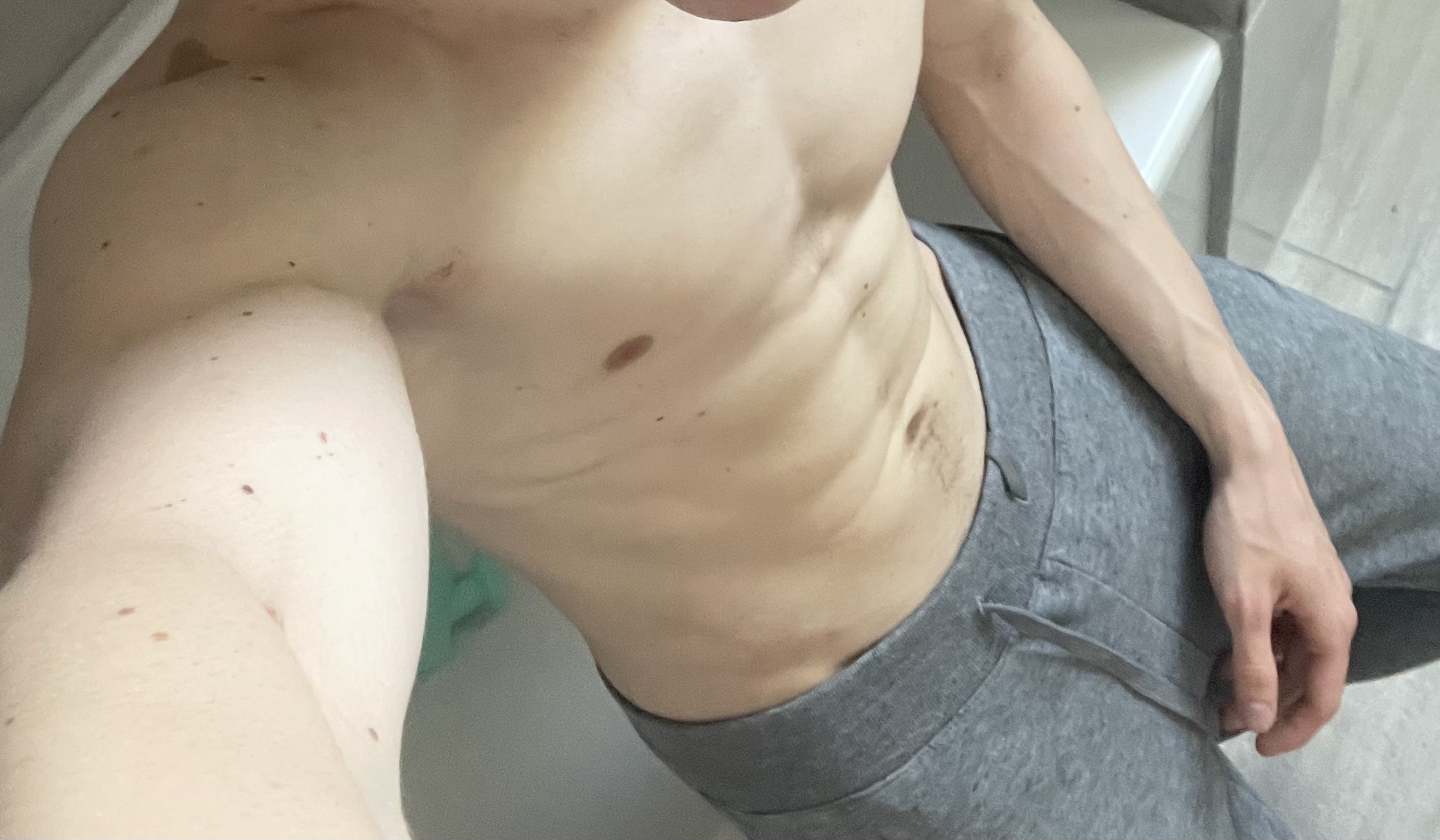Profil de Ilya, 22 ans, Escort Gay Canada à Young