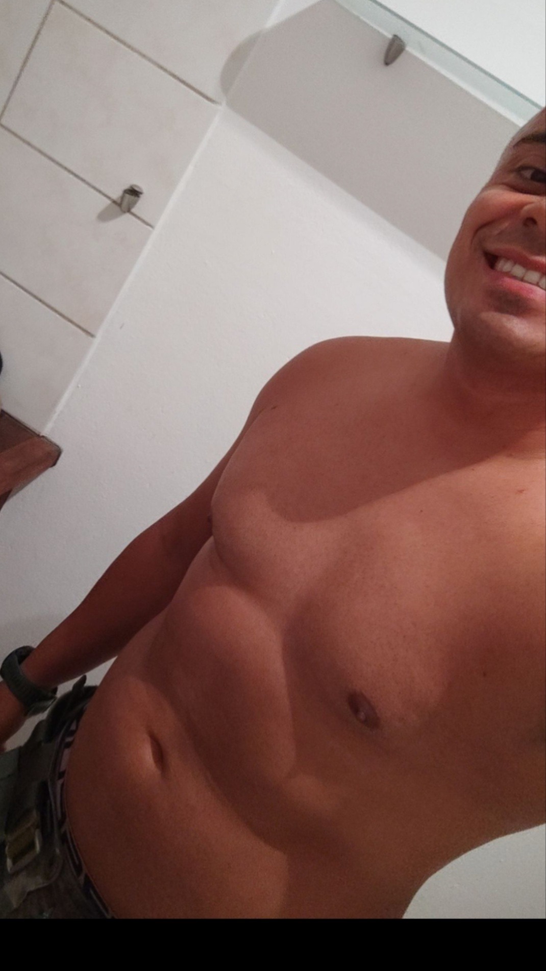 Profil de Manolis, 30 ans, Escort Gay Canada à Saint-Flavien