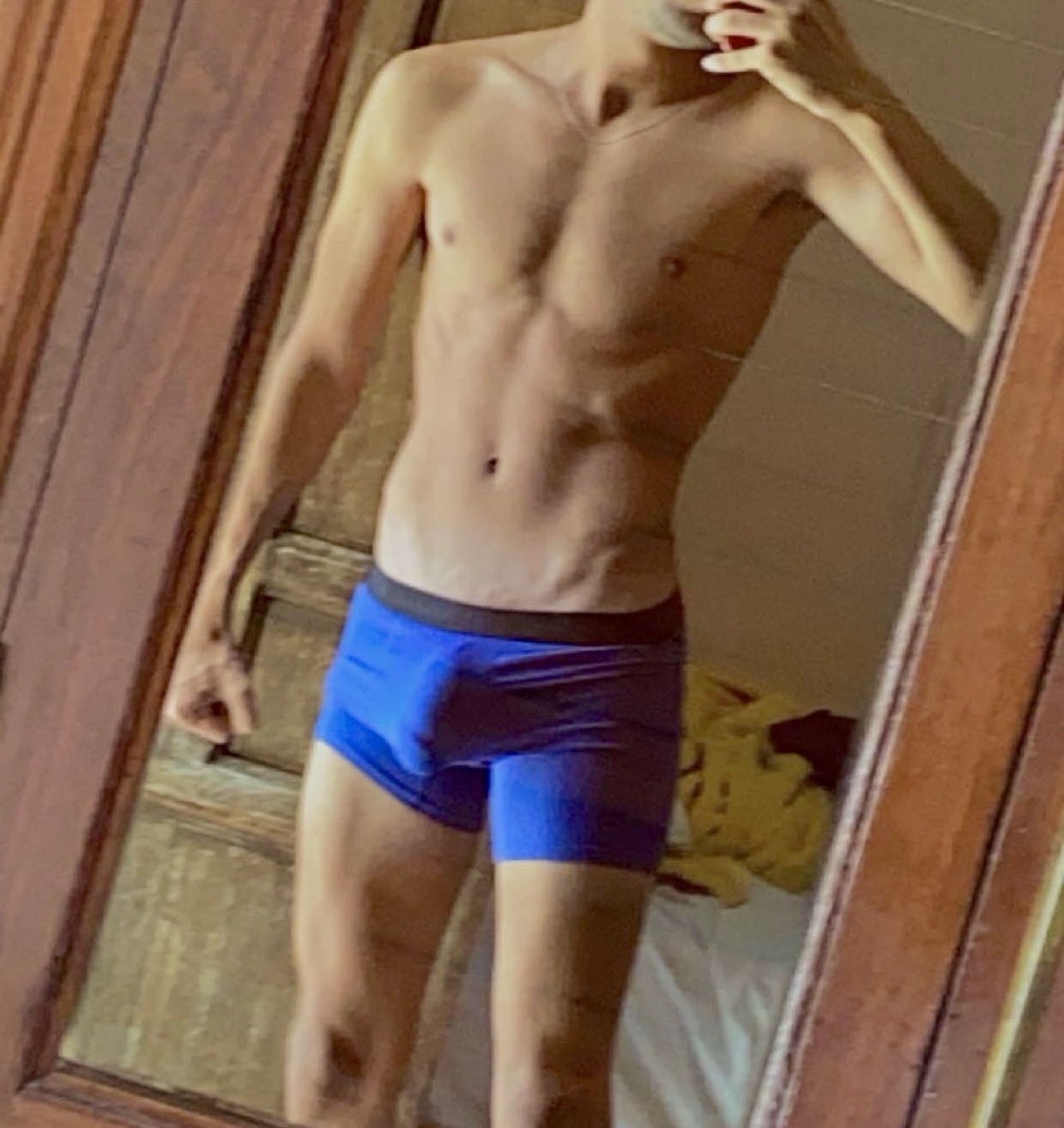 Profil de Tran, 26 ans, Escort Gay Canada à Bow Island