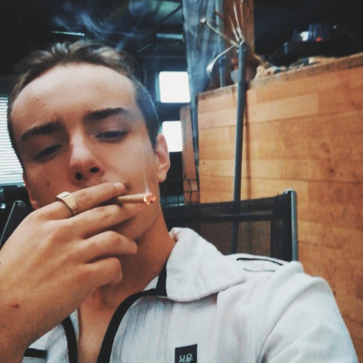 Profil de Philippe-henri, 20 ans, Escort Gay Canada à Mundare