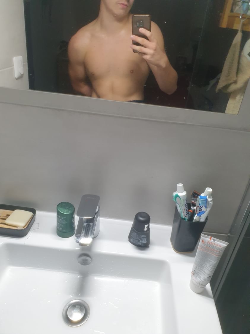 Profil de Kouider, 19 ans, Escort Gay Canada à Saint-Philibert