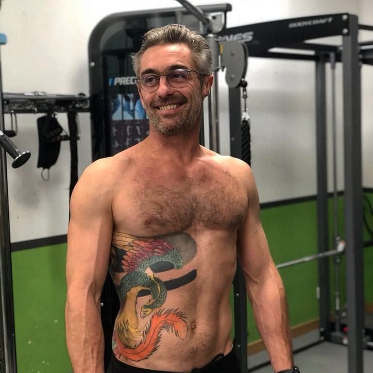 Profil de Elhad, 45 ans, Escort Gay Canada à Watson Lake