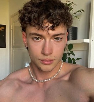 Profil de Doris, 22 ans, Escort Gay Canada à Clavet