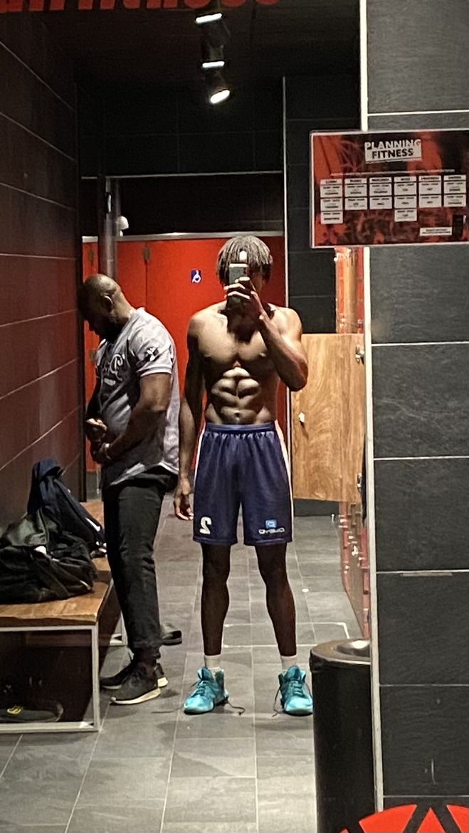 Profil de Wacil, 24 ans, Escort Gay Canada à Baie-James