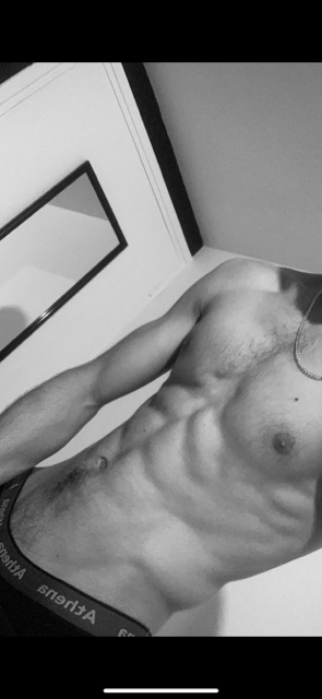 Profil de Bilhal, 21 ans, Escort Gay Canada à Saint-Étienne-des-Grès