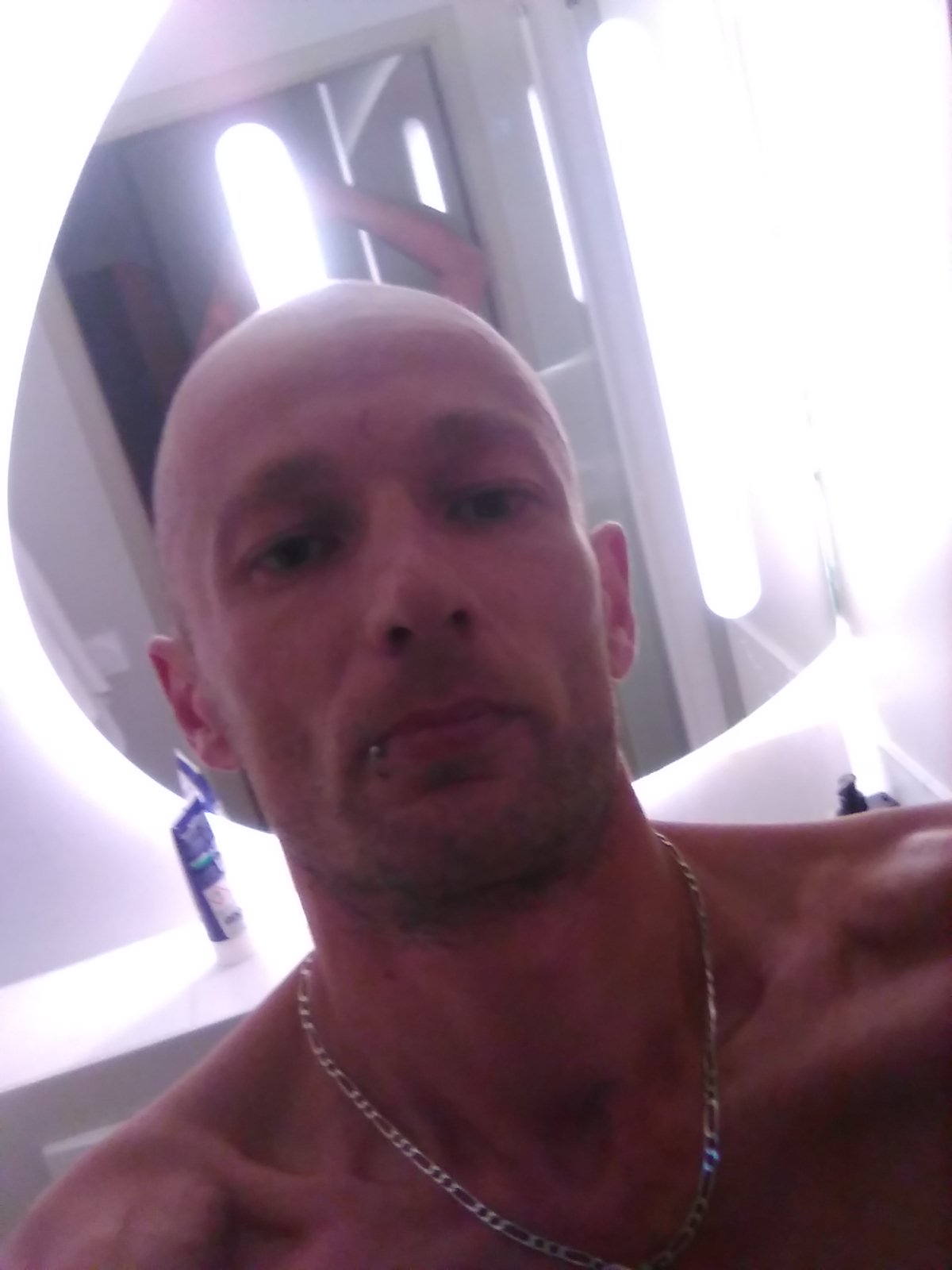 Profil de Evren, 41 ans, Escort Gay Canada à Alvena