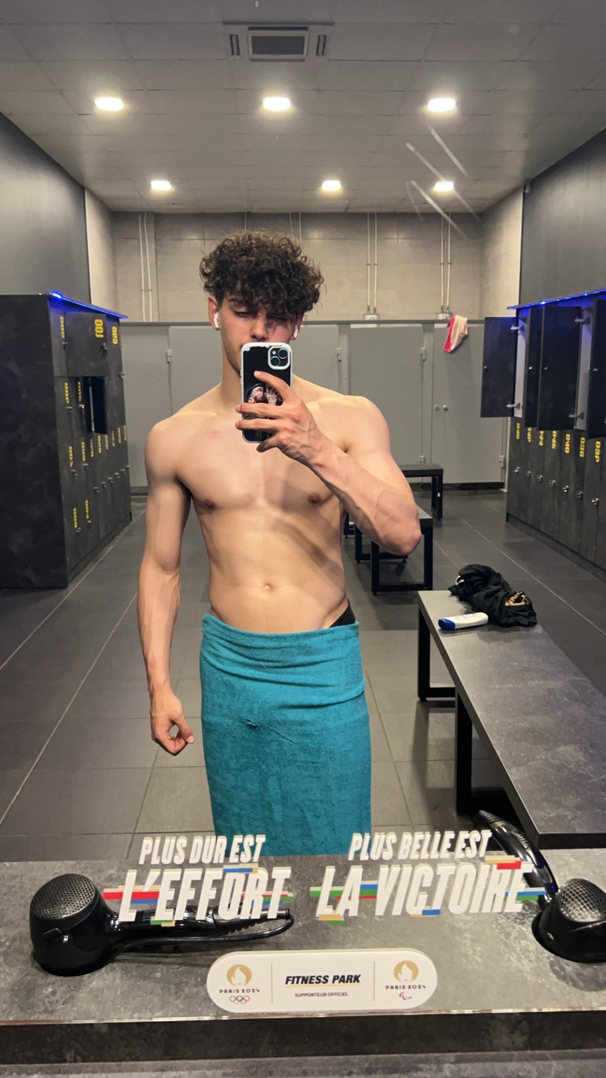 Profil de Younnes, 22 ans, Escort Gay Canada à Andrew