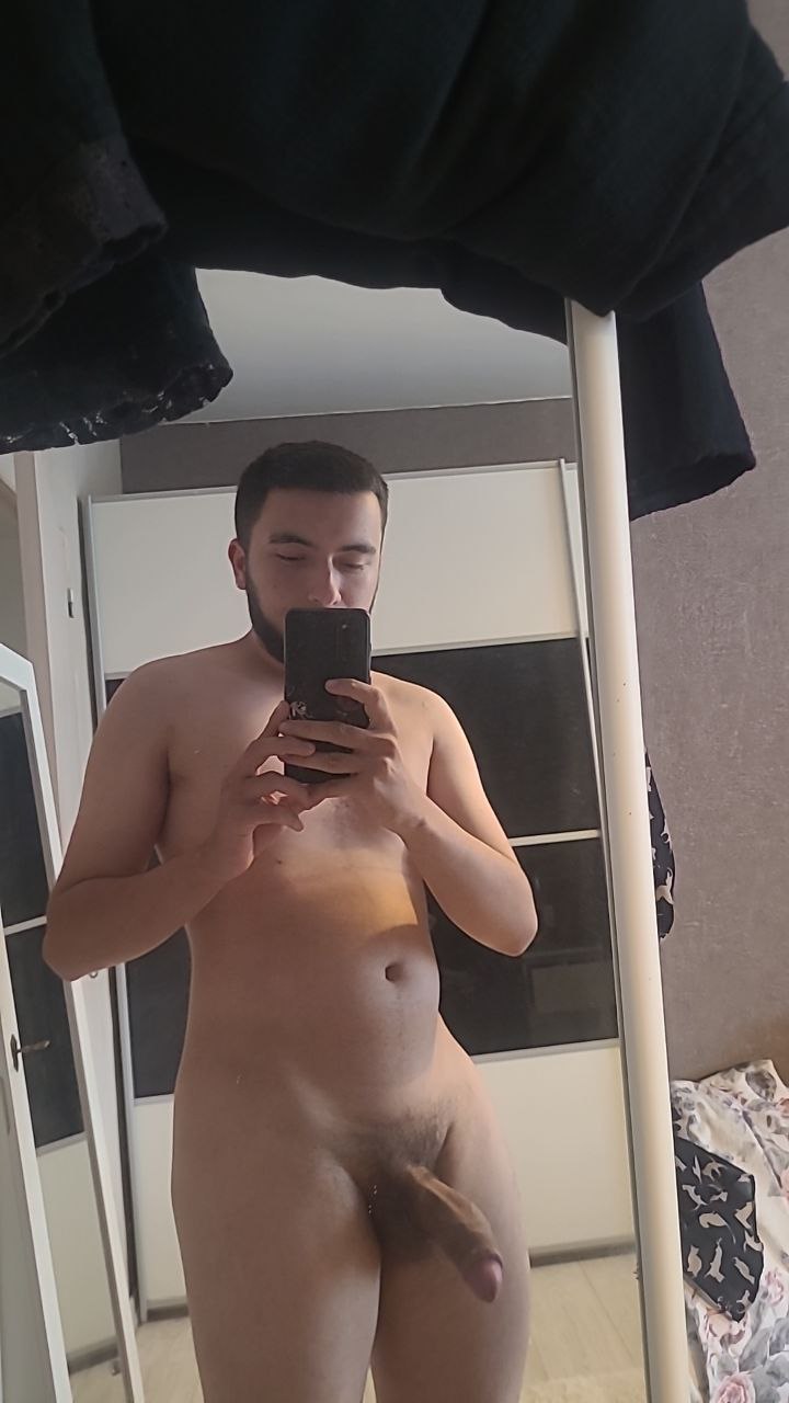 Profil de Mounir, 21 ans, Escort Gay Canada à Moonbeam