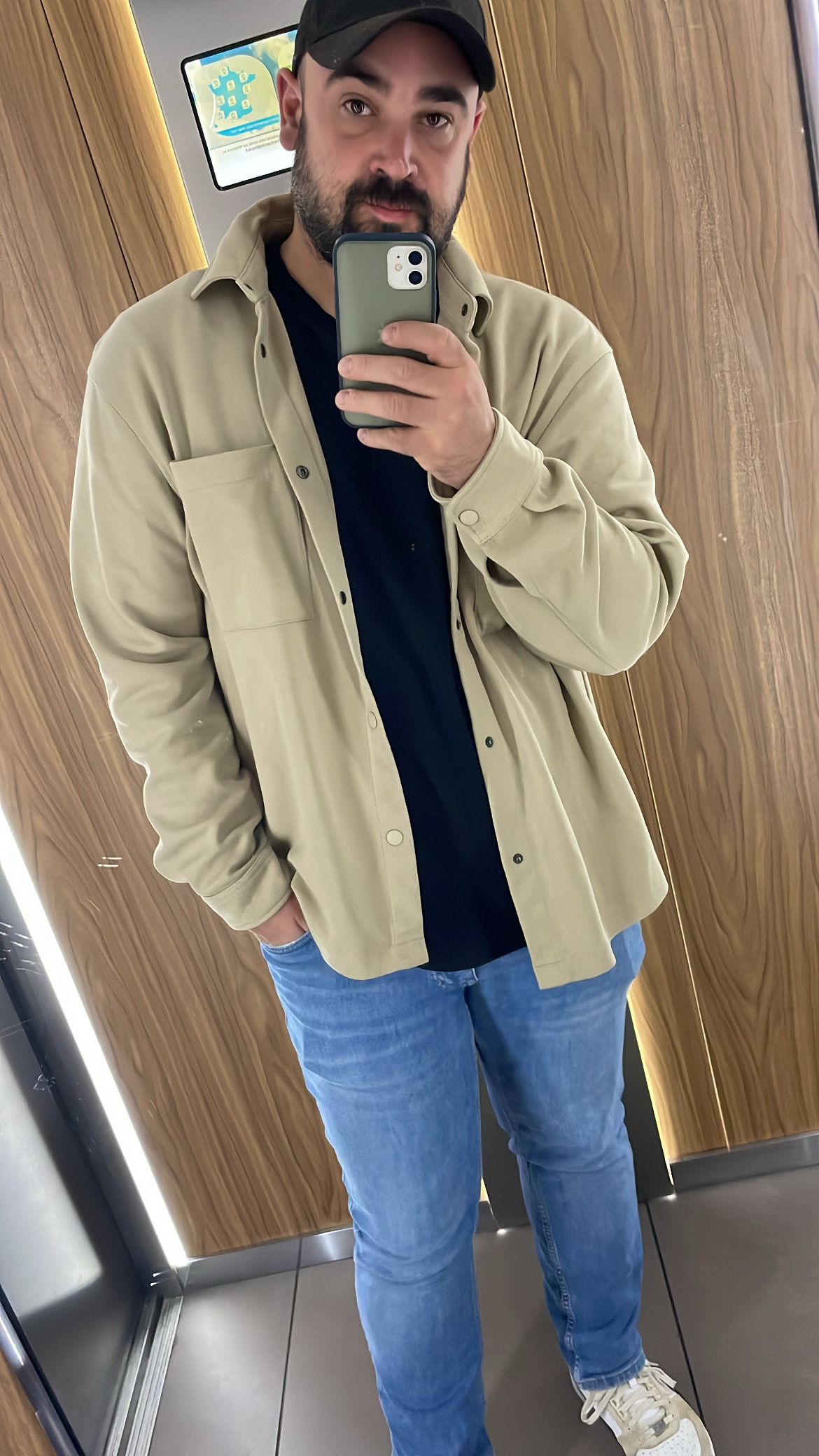 Profil de Matea, 32 ans, Escort Gay Canada à Alix