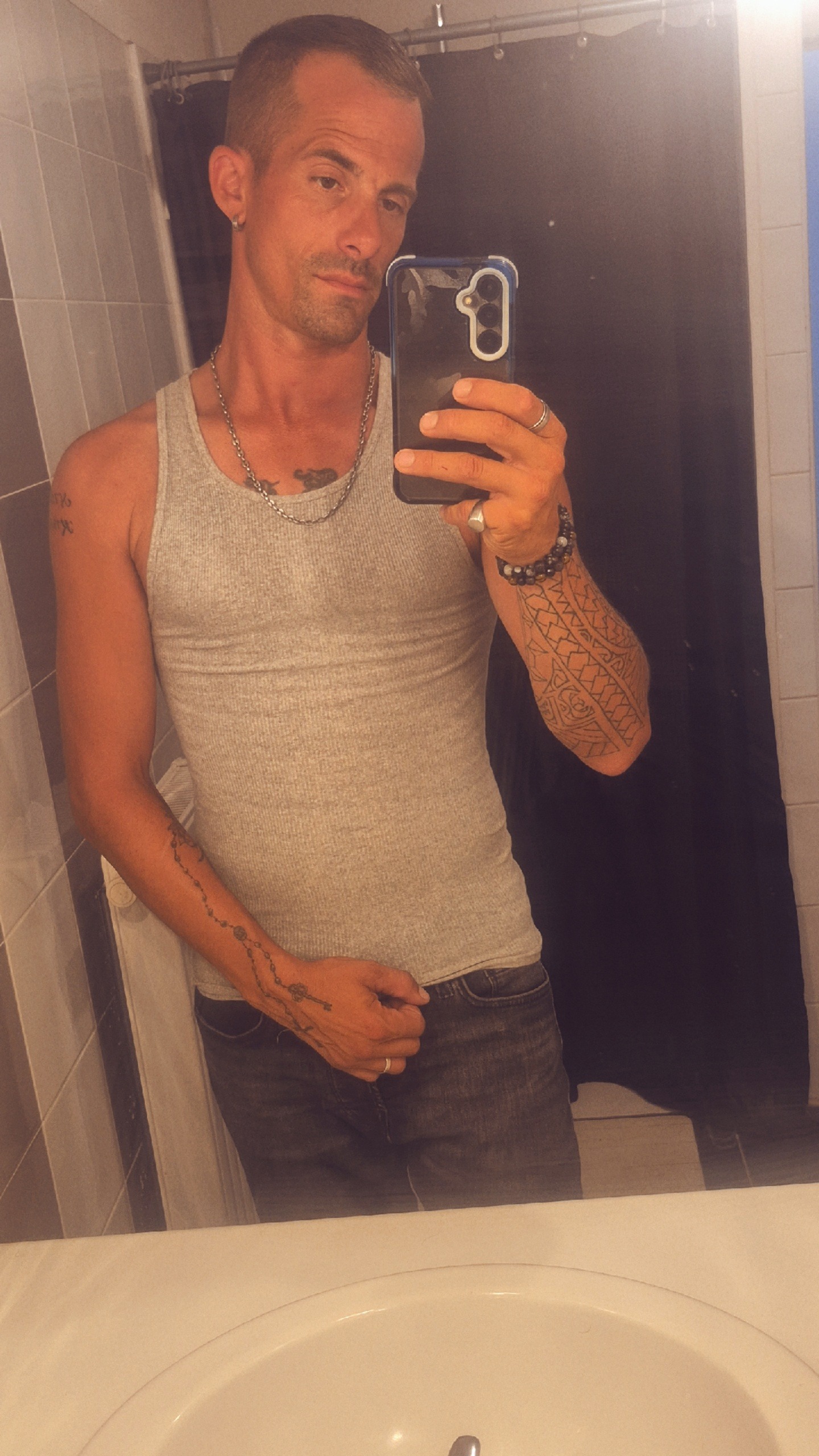 Profil de Jean-vivien, 36 ans, Escort Gay Canada à Brandon