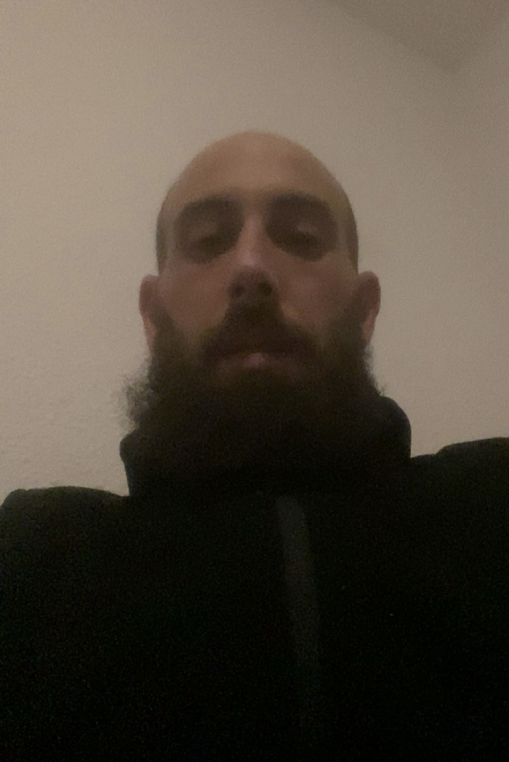 Profil de Mieceslaw, 39 ans, Escort Gay Canada à Chénéville