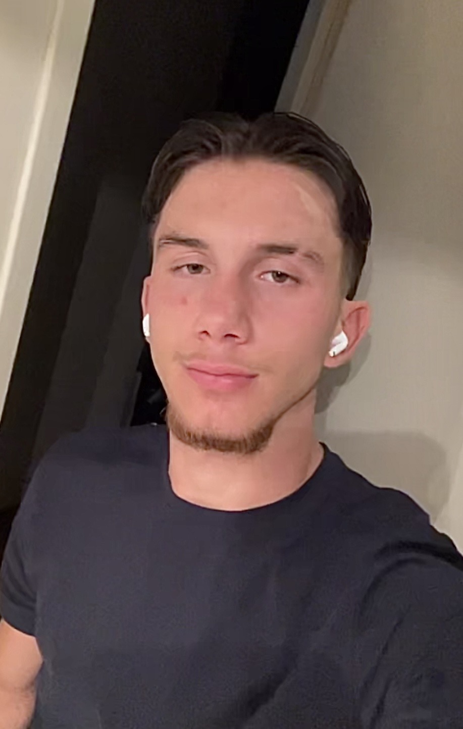 Profil de Ginot, 18 ans, Escort Gay Canada à Aurora
