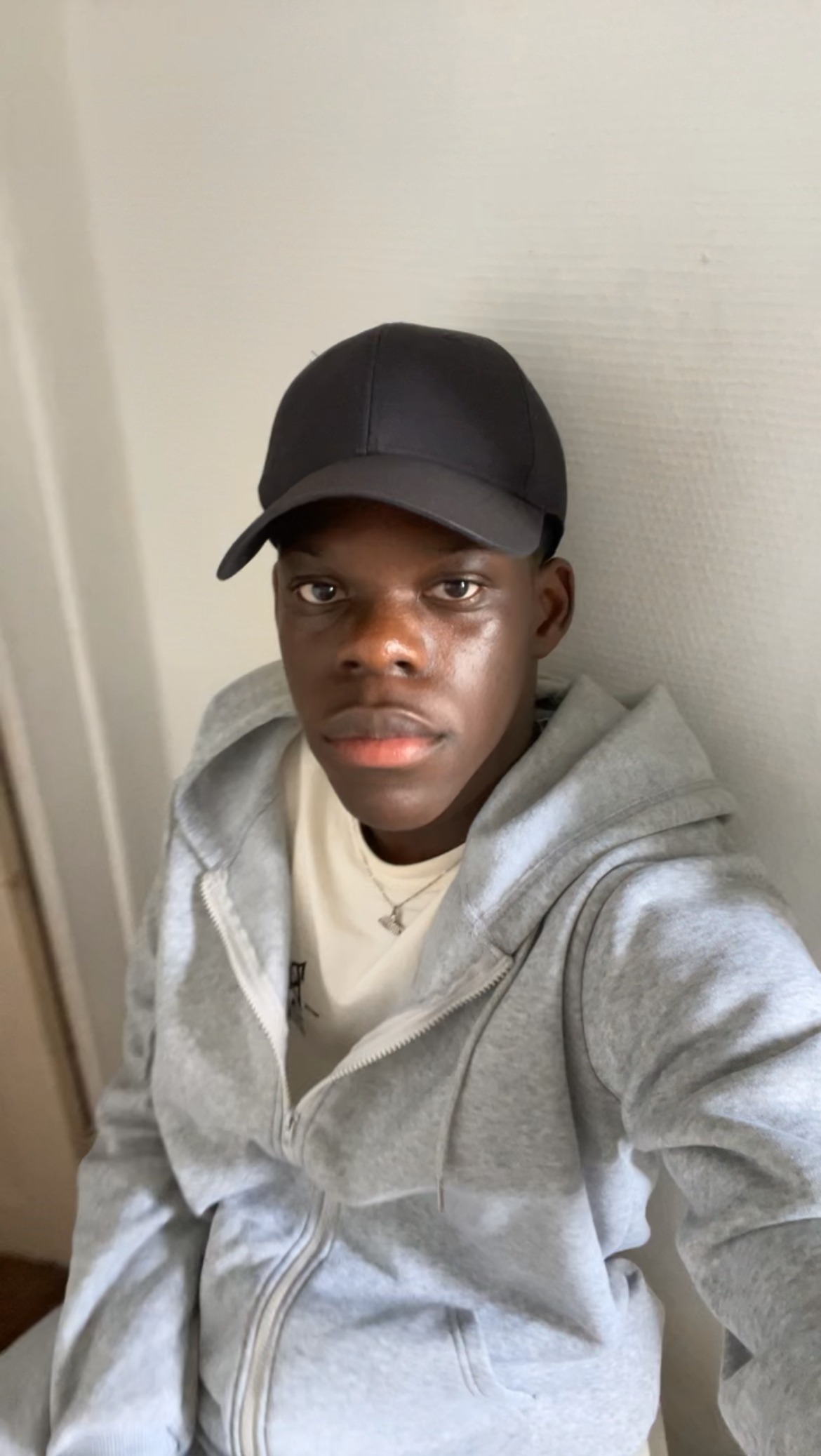 Profil de Yliess, 21 ans, Escort Gay Canada à Kisbey