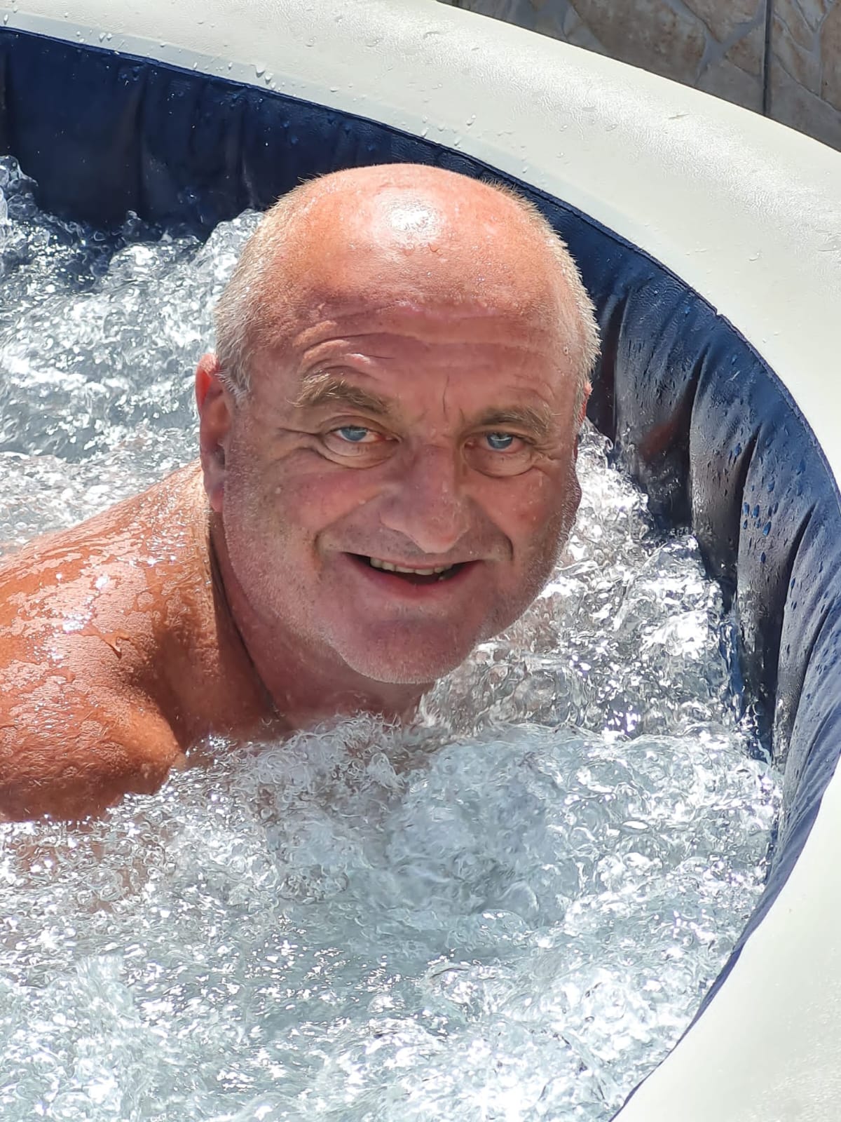 Profil de Saveriu, 55 ans, Escort Gay Canada à Athens