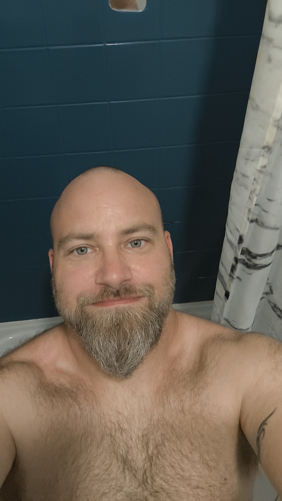 Profil de Malonn, 45 ans, Escort Gay Canada à Abernethy