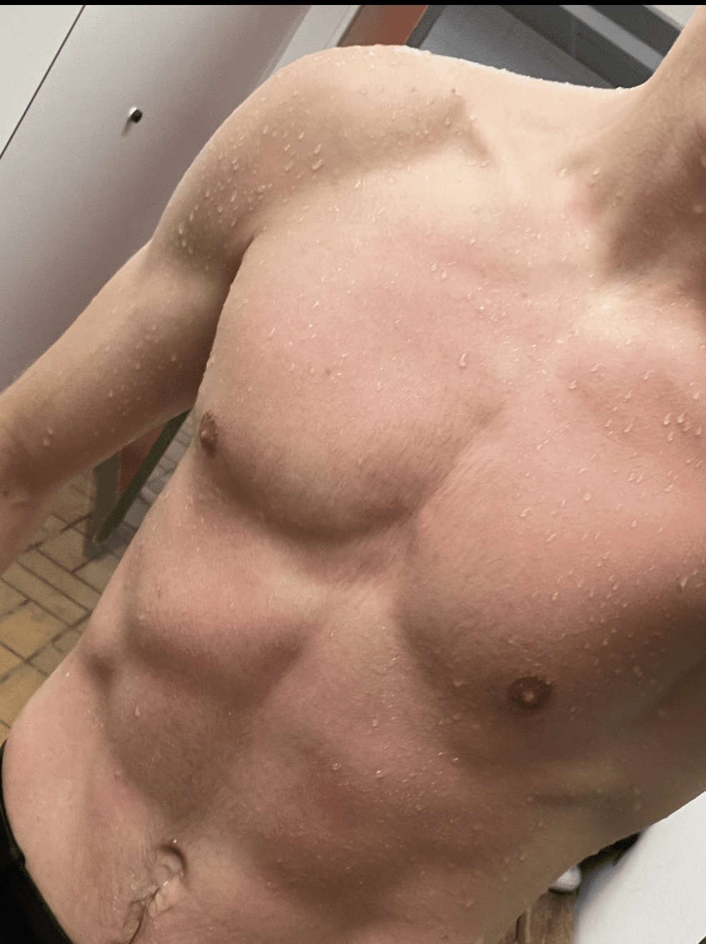Profil de Geoffroi, 21 ans, Escort Gay Canada à Beaverlodge