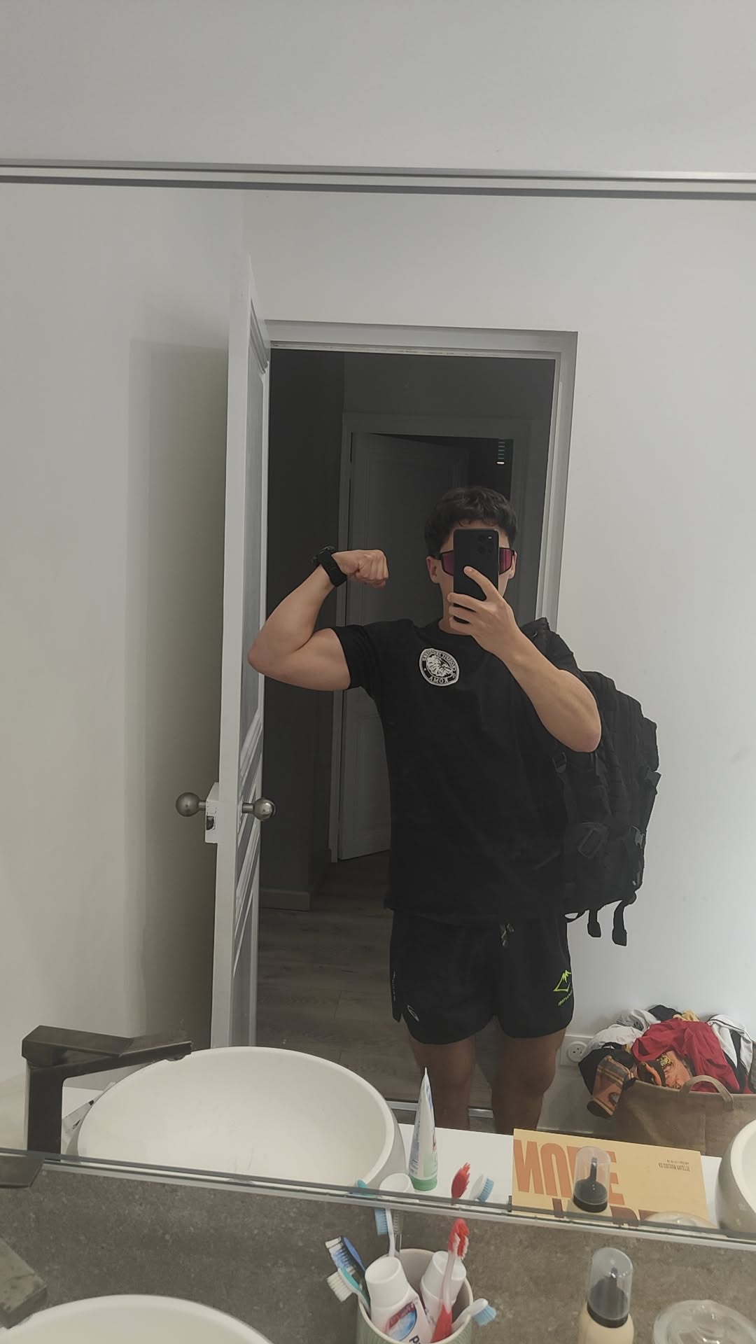 Profil de Georges, 23 ans, Escort Gay Canada à Wishart