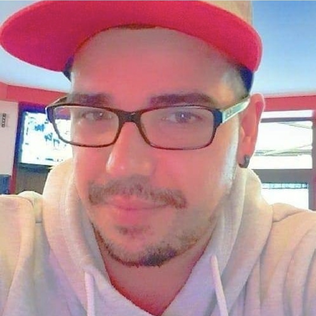 Profil de Makan, 39 ans, Escort Gay Canada à Beaumont