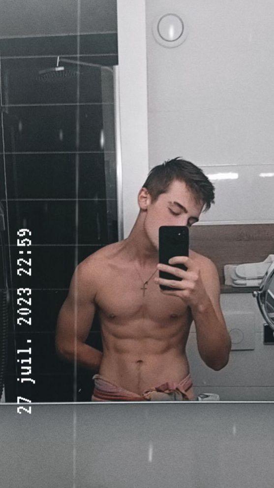 Profil de Illian, 20 ans, Escort Gay Canada à Meacham