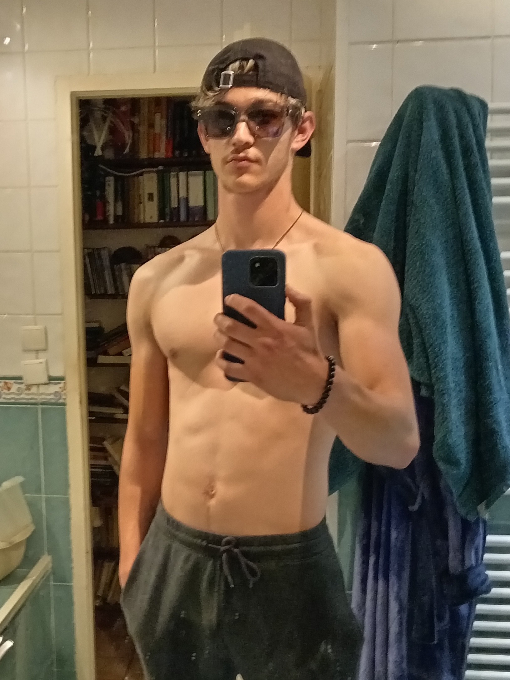 Profil de Jaures, 25 ans, Escort Gay Canada à Saint-Donat
