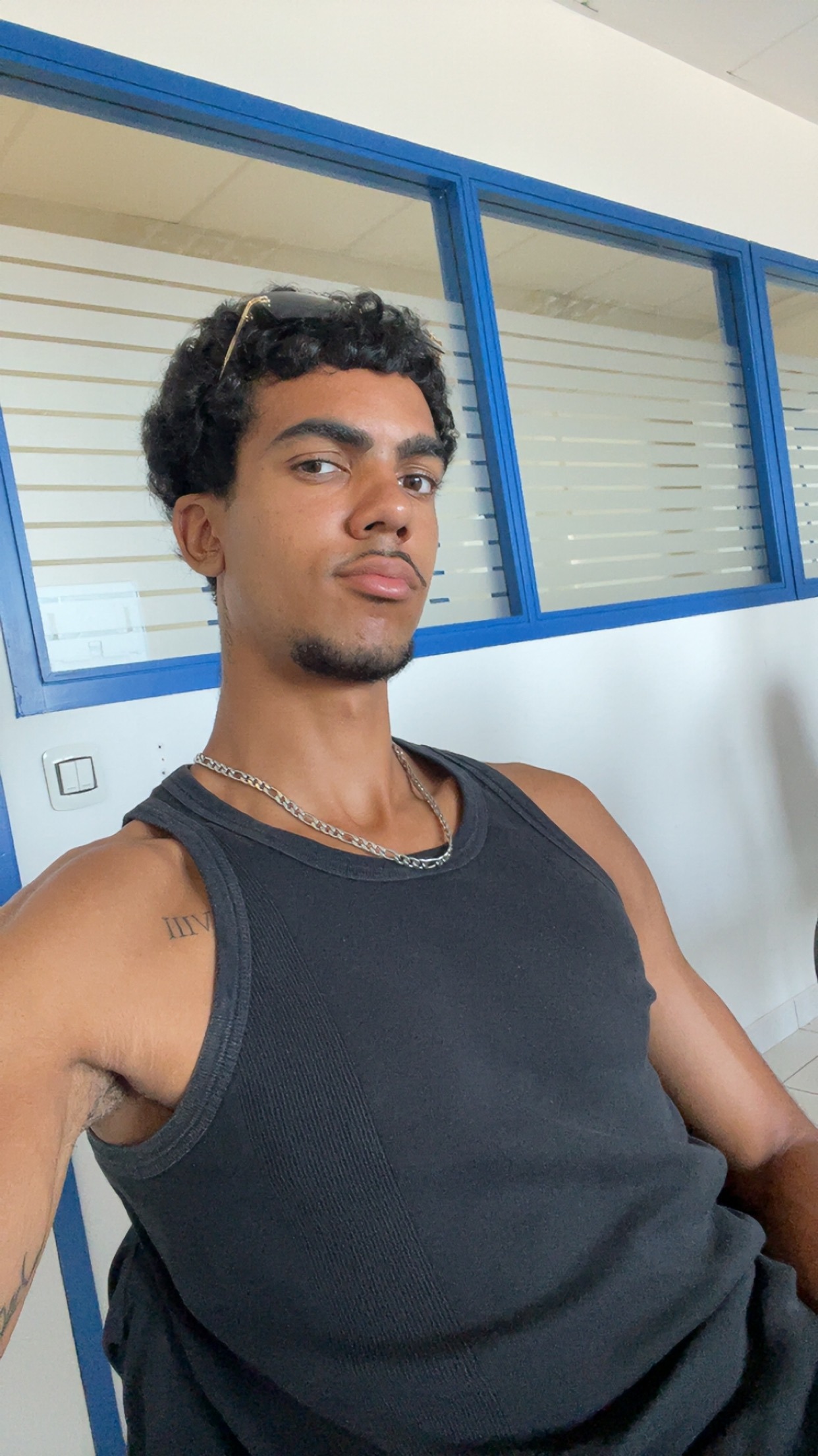 Profil de Yvon, 19 ans, Escort Gay Canada à Alix