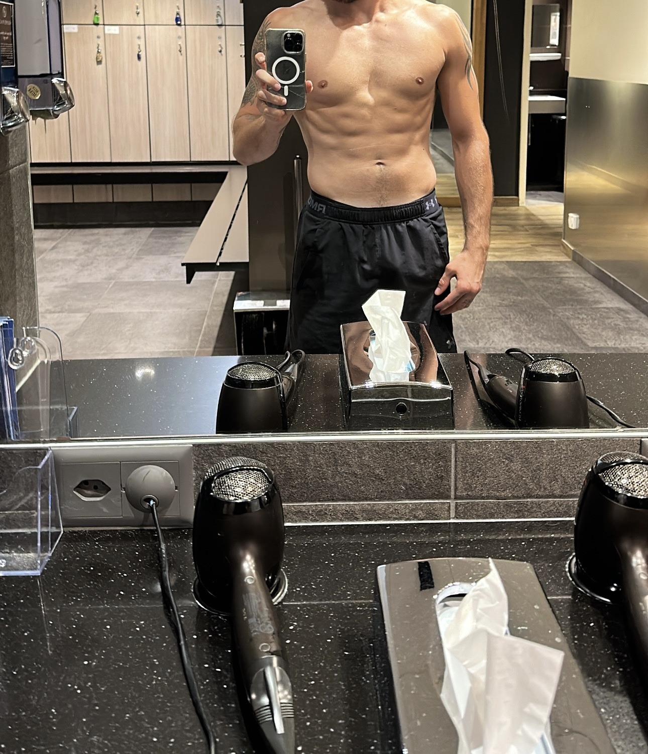 Profil de Hassan, 27 ans, Escort Gay Canada à Bassano