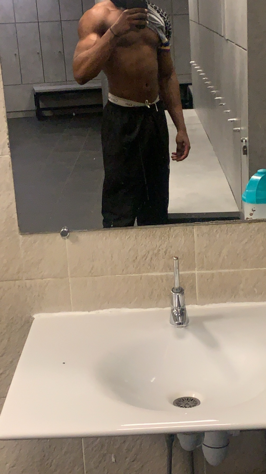 Profil de Abdel-rahim, 22 ans, Escort Gay Canada à Bassano