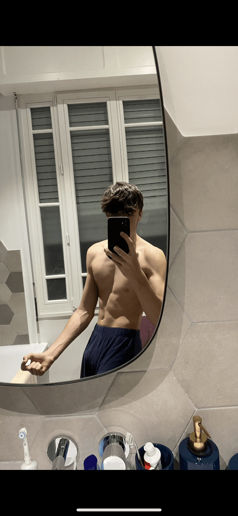 Profil de Yanael, 19 ans, Escort Gay Canada à Beaumont