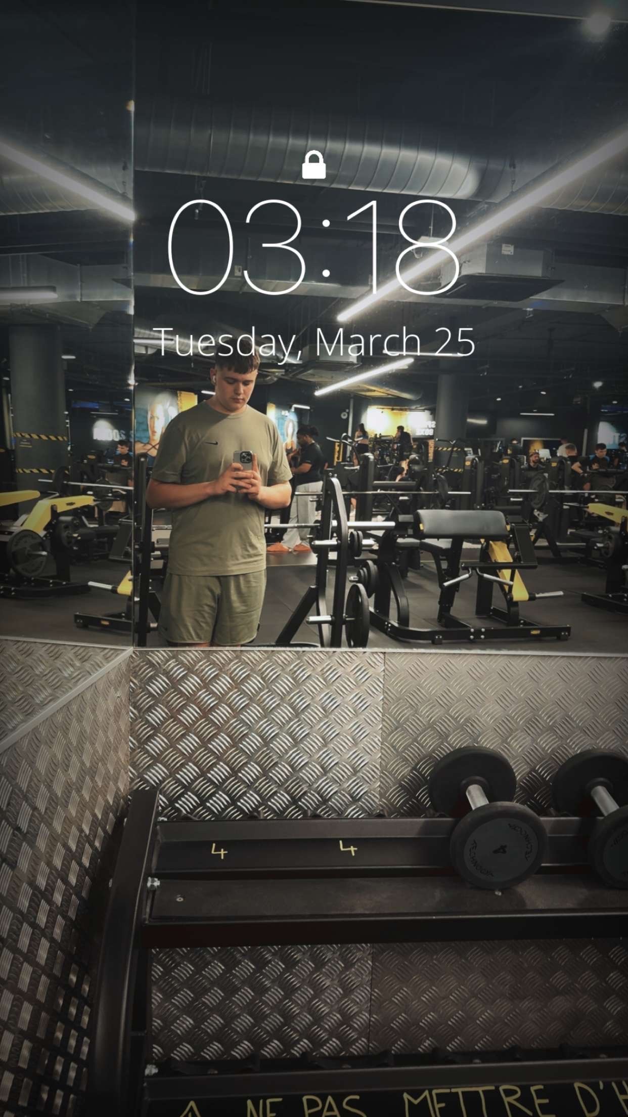 Profil de Fayez, 18 ans, Escort Gay Canada à Christopher Lake