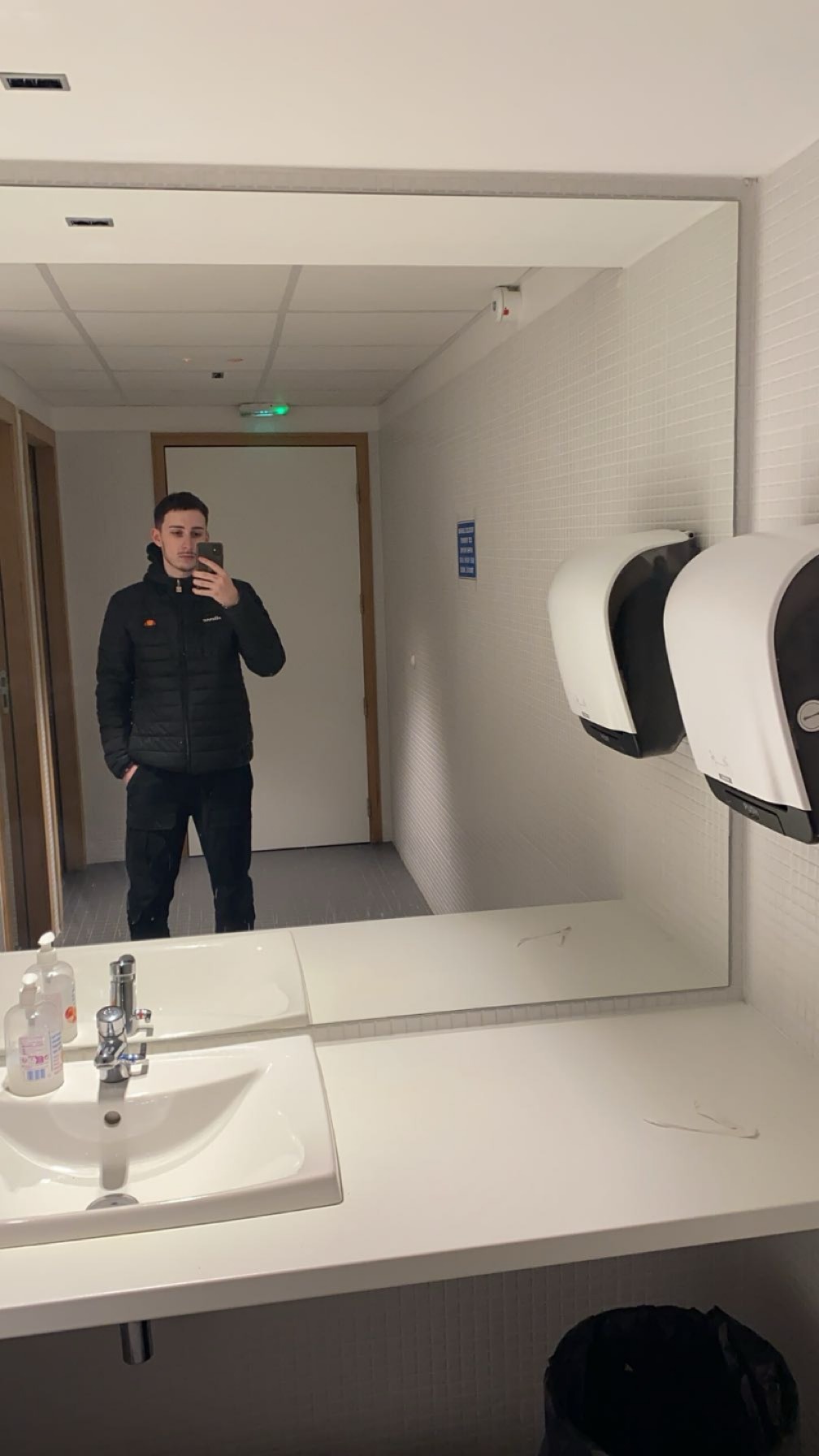 Profil de Georges-marie, 18 ans, Escort Gay Canada à Aurora