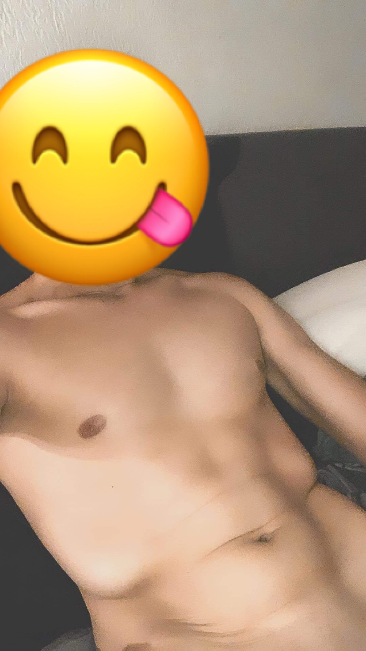 Profil de Azan, 23 ans, Escort Gay Canada à Athens